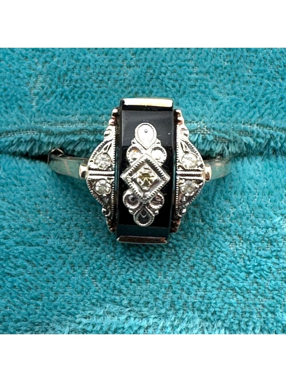 Antique Art Deco 10K Gold Diamond Black Onyx Ring Size 7.25 Box Included